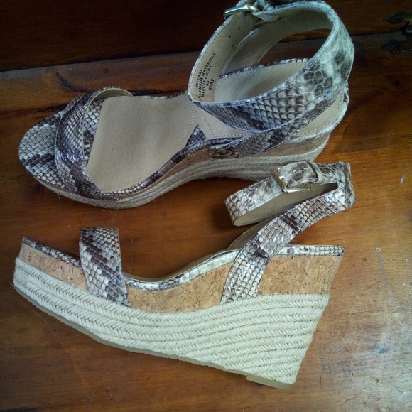 Adrienne Vittadini Womens Cari Platform Wedge Sandals, BROWN, Size 9.5 - Picture 6 of 8